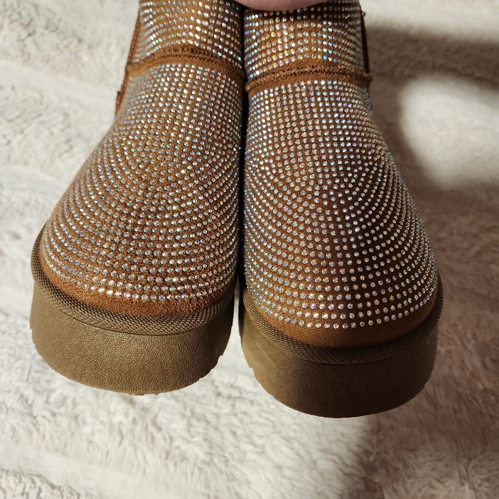 Yoki Rhinestone Womens Sz 6 Platform Bootie Camel/Taupe Faux Fur Lined Comfort - Picture 4 of 8